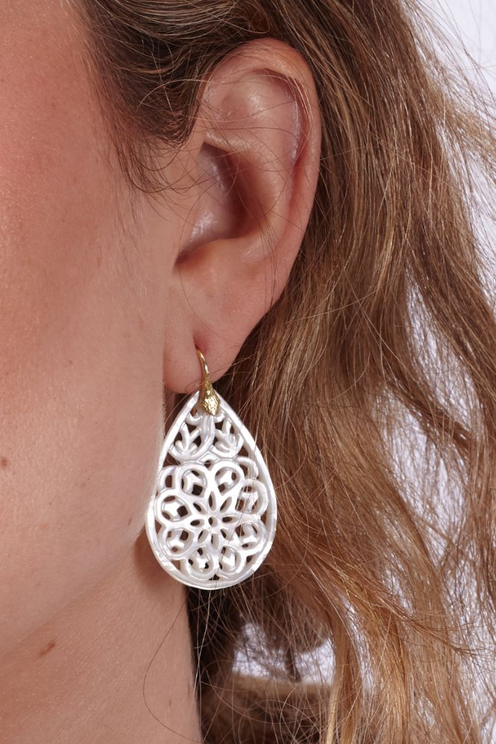 Pendientes Monaquelas de Madreperla y Oro Rosa 18k Earrings Elena Carrera 