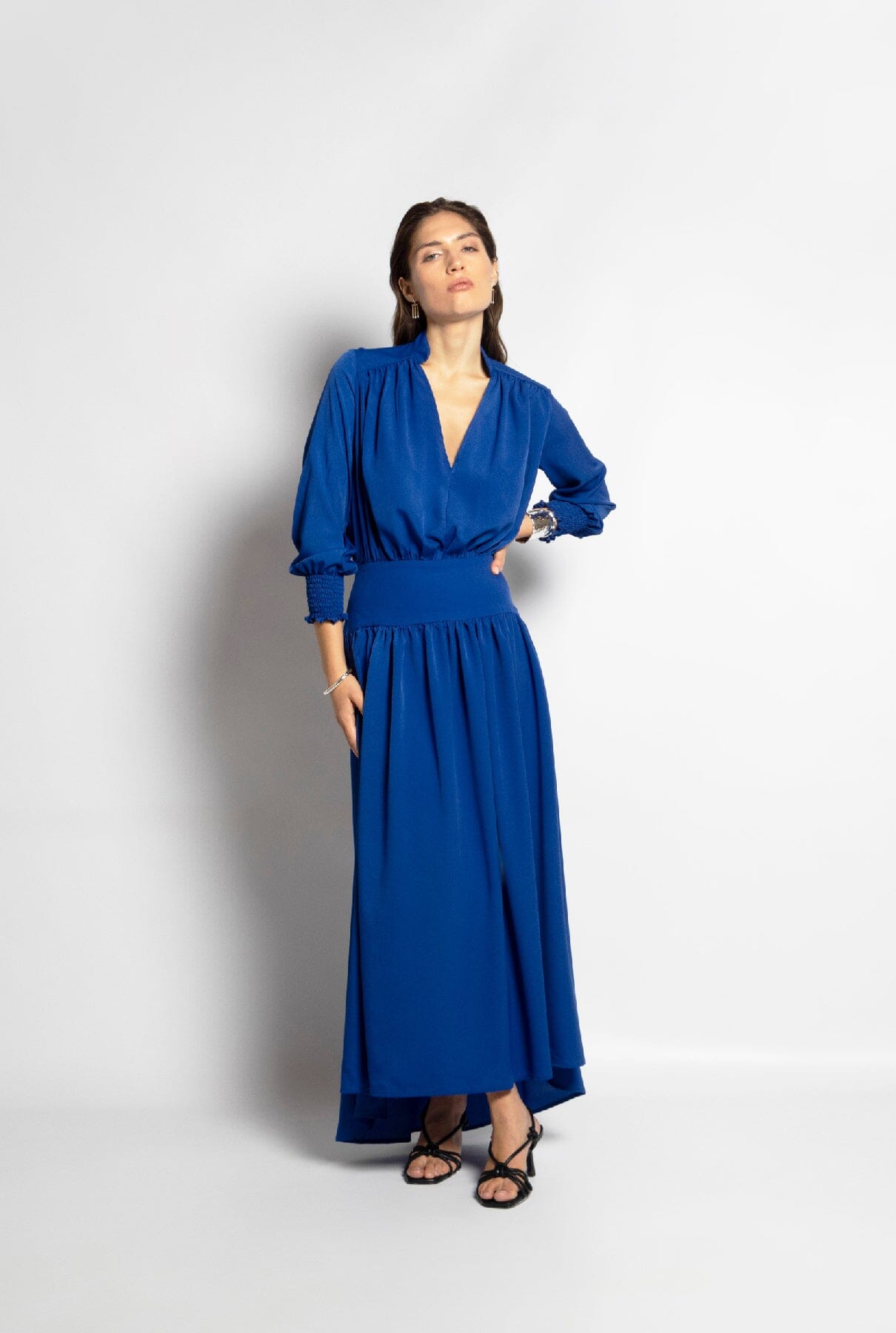 PREORDER Vestido Beatriz Azul Klein Dresses Galcon Studio 