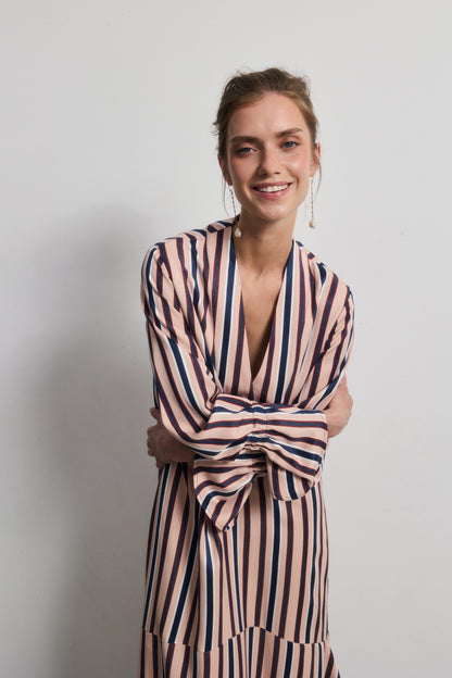 PREORDER Vestido Lea Rayas se enviará el 1 de mayo. Dresses Galcon Studio 