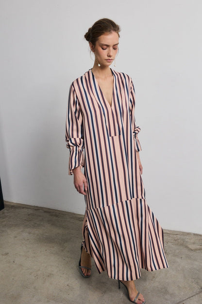 PREORDER Vestido Lea Rayas se enviará el 1 de mayo. Dresses Galcon Studio 