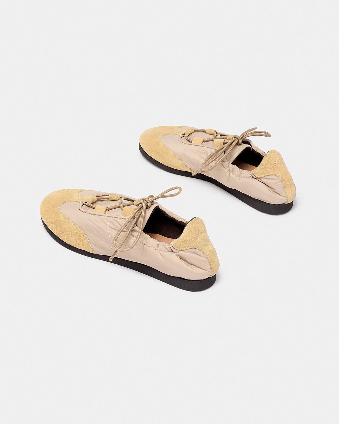 RALUCA CRUDO Naguisa 