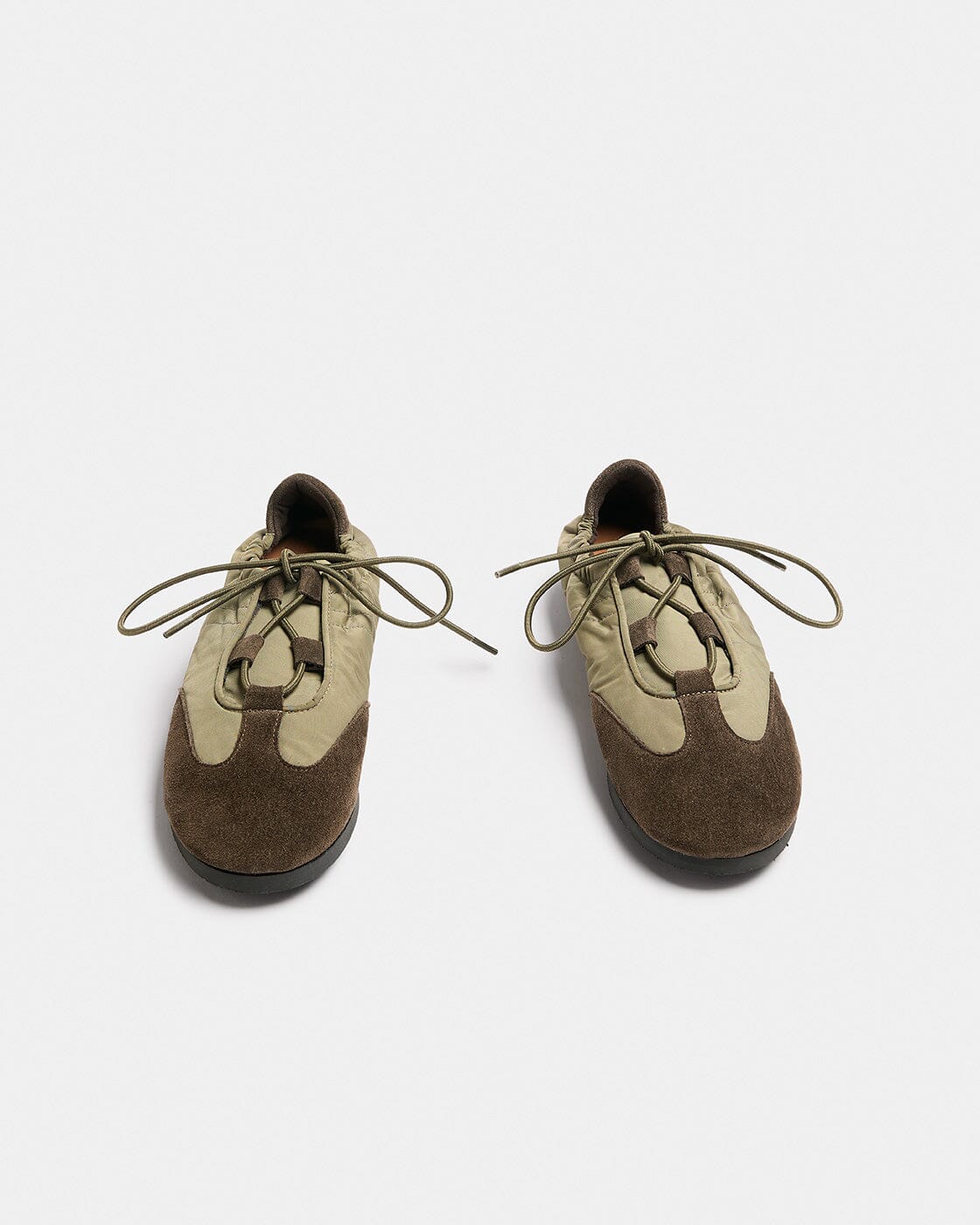 RALUCA OLIVA Naguisa 