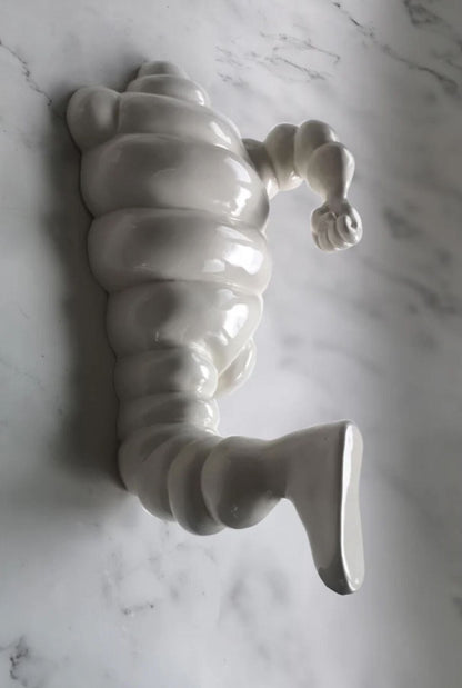 Rompe muros Sculptures Nohaymapas 