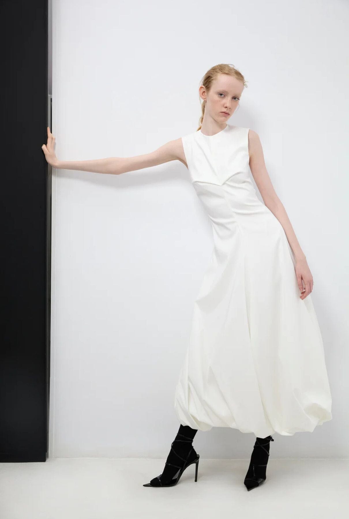 ROUND NECKLINE BALLOON Dresses Juan Vidal 