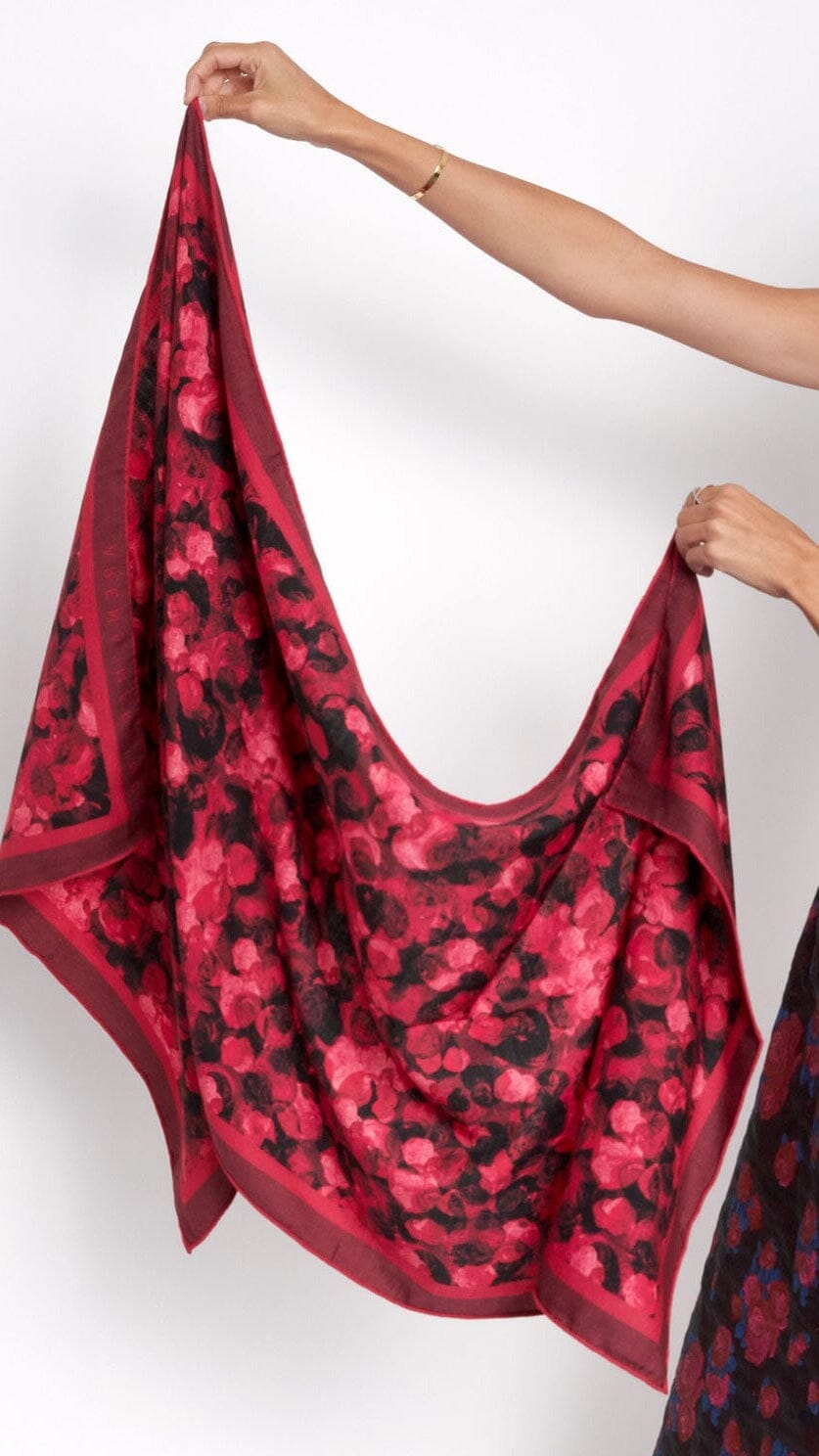Scarf Crimson Petals Foulards & Scarves Arena Martinez 