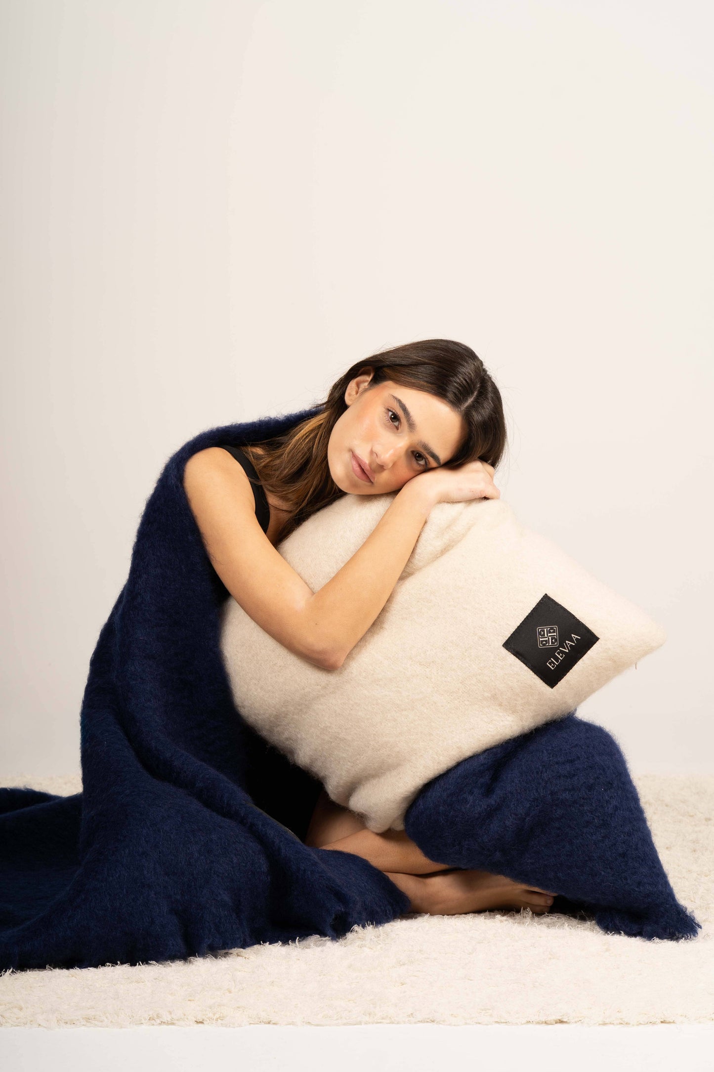 Set Cojín y Manta Cushions ELEVAA 