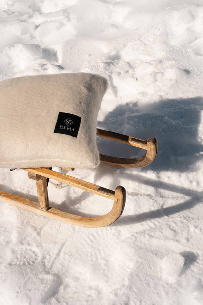 Set Cojín y Manta Cushions ELEVAA 