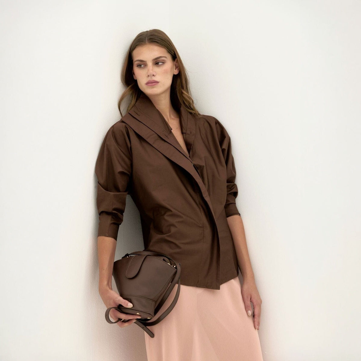 Side-closure shirt in chocolate brown Shirts & blouses Iki Essentials 