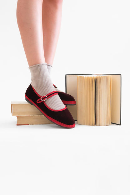 Smollett Mary Jane Flabelus 