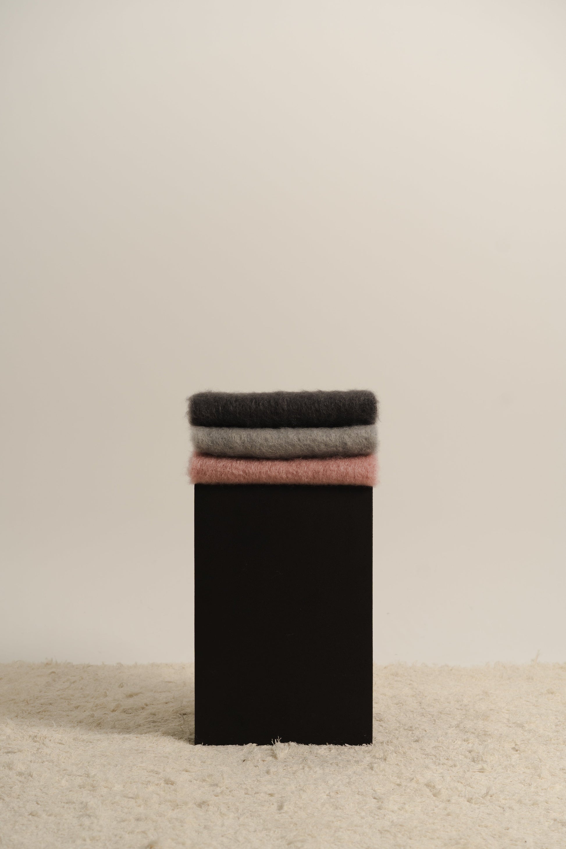 Soft Grey Mohair Scarf Accesorios ELEVAA 