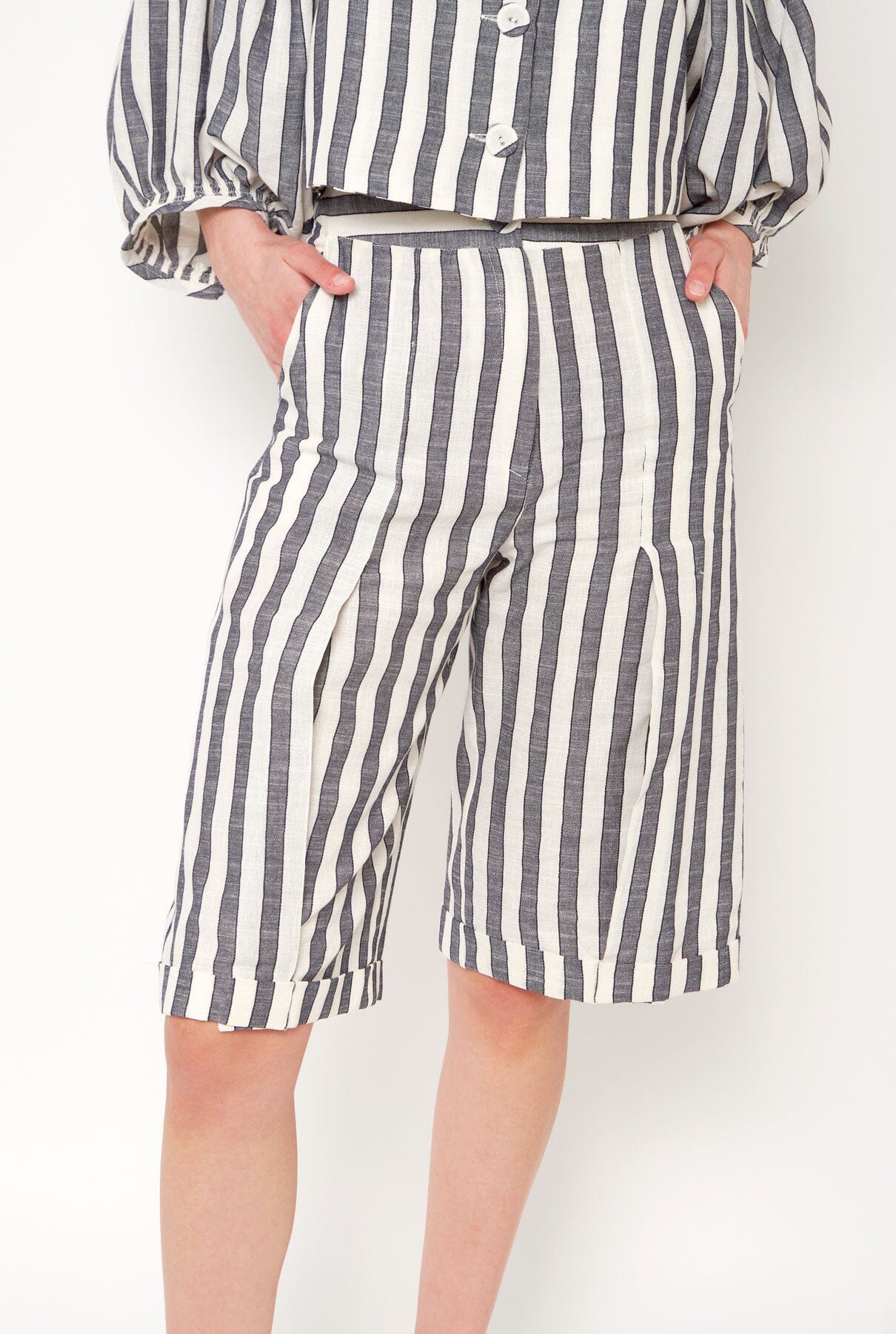 Sola Bermuda - Navy Stripes Trousers Diddo Madrid 