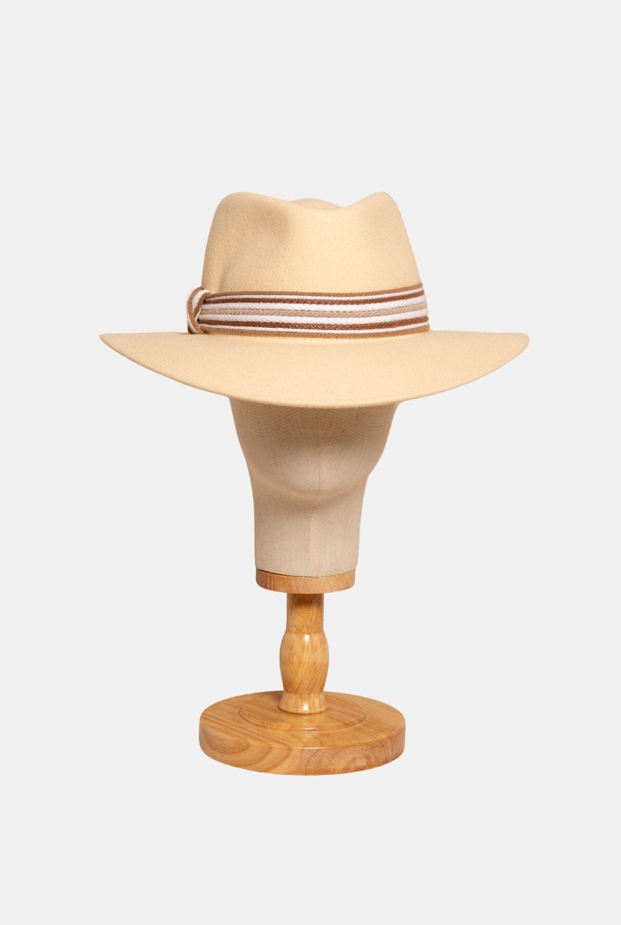 Sombrero Ala 8 Crudo y Marrón Hats Alexia Alvarez de Toledo 