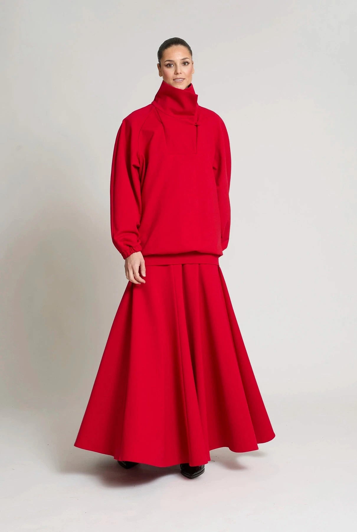 sudadera vanesa roja Sweatshirts Zaitegui Studio 