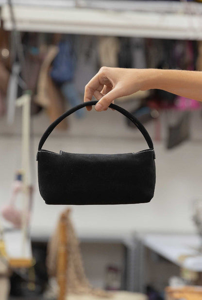 SUEDE BAG MINI: BLACK Shoulder bags The Villã Concept 