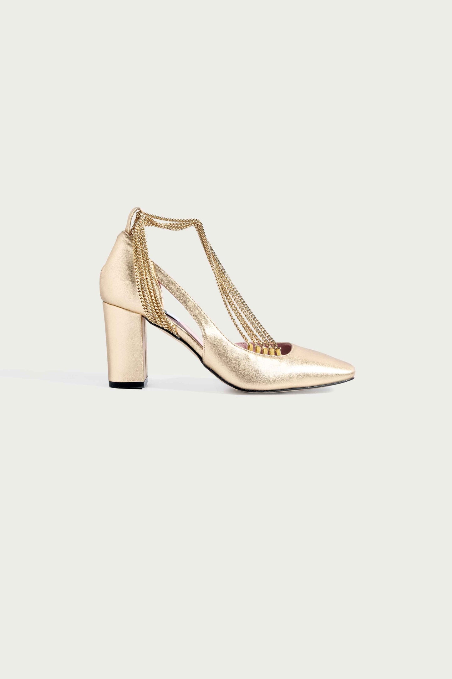 Tacones Altos Dorado de Cadenas Heels Ynes Suelves 