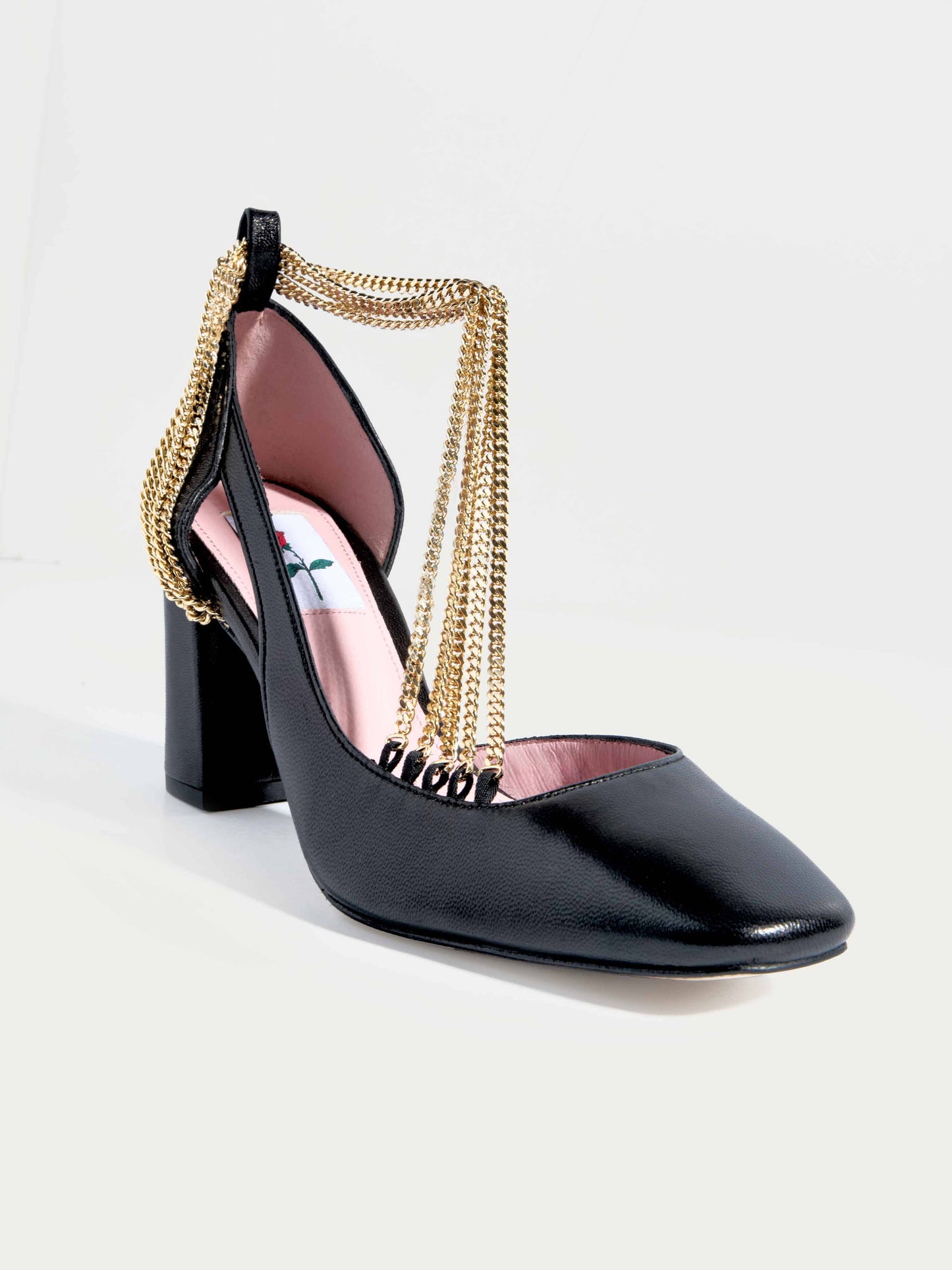 Tacones Altos Negros de Cadenas Heels Ynes Suelves 