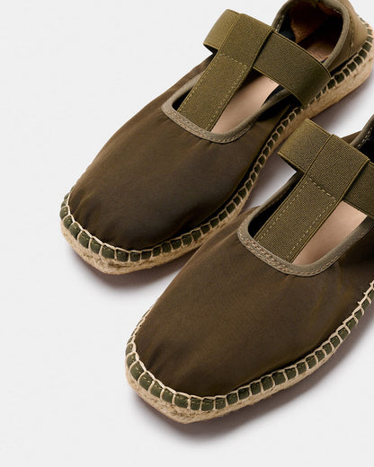 TAGARNINA OLIVA Wedges Naguisa 