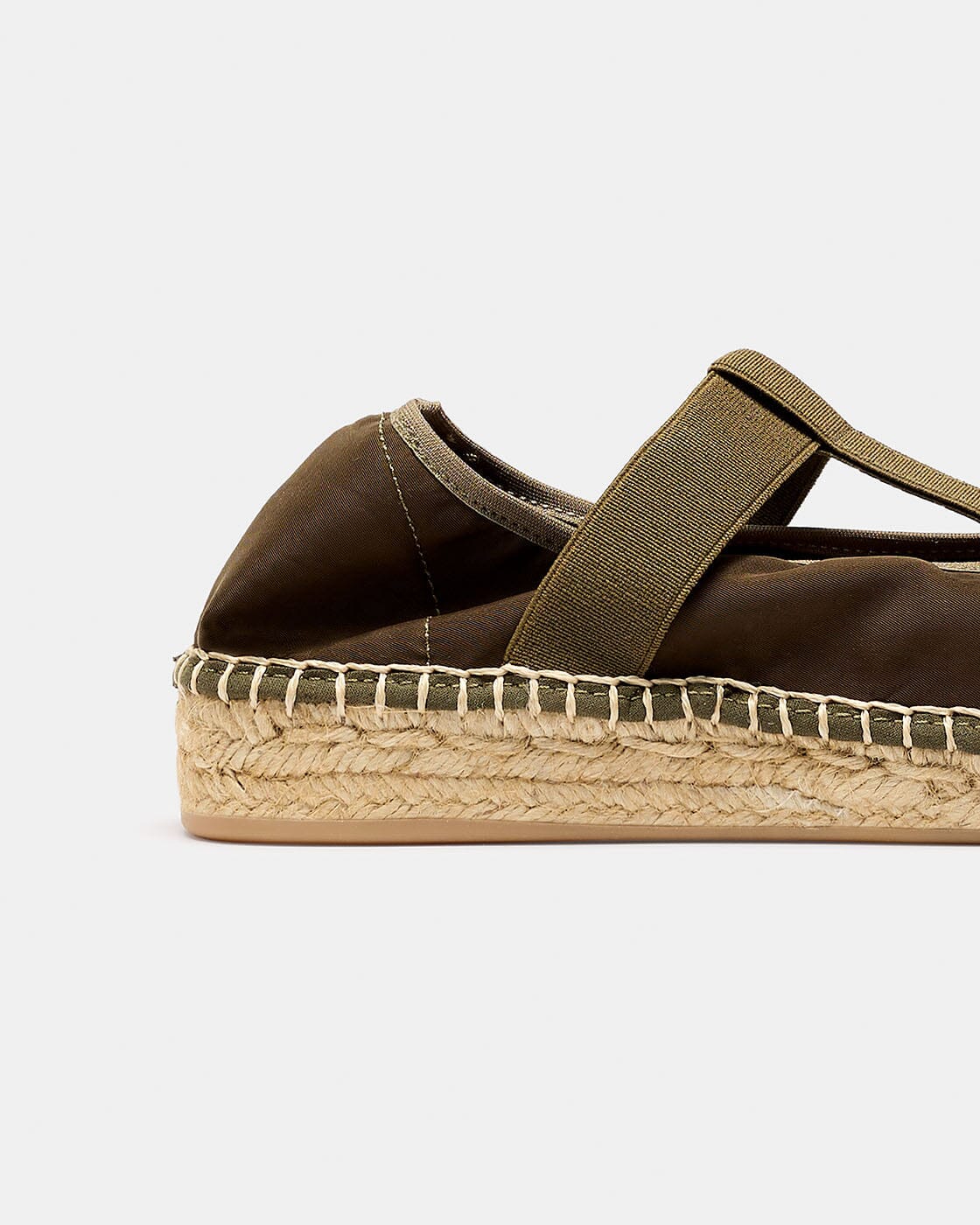 TAGARNINA OLIVA Wedges Naguisa 