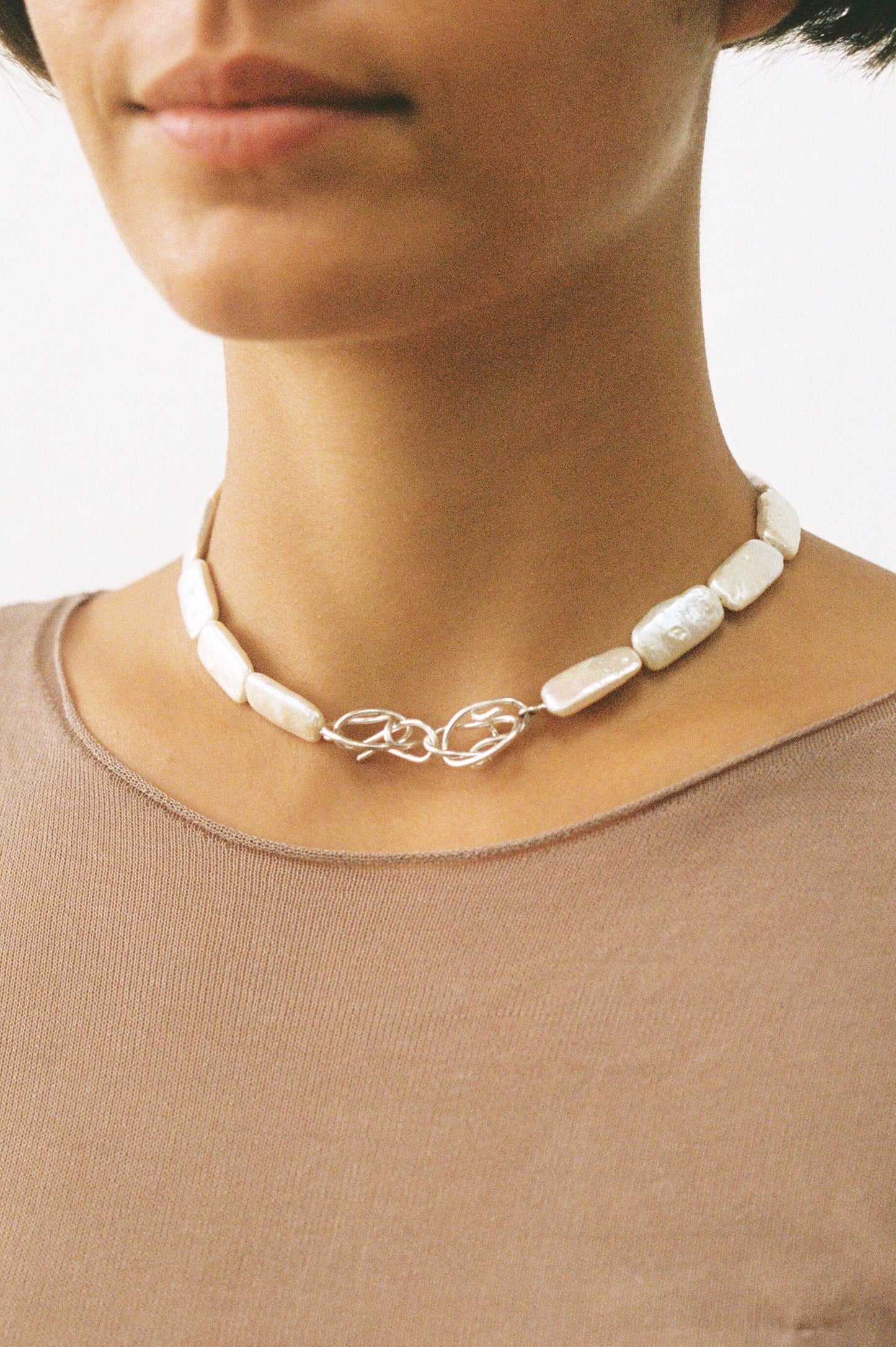 THE BABY PEARL CHOKER - SILVER Necklaces Albert Coll 