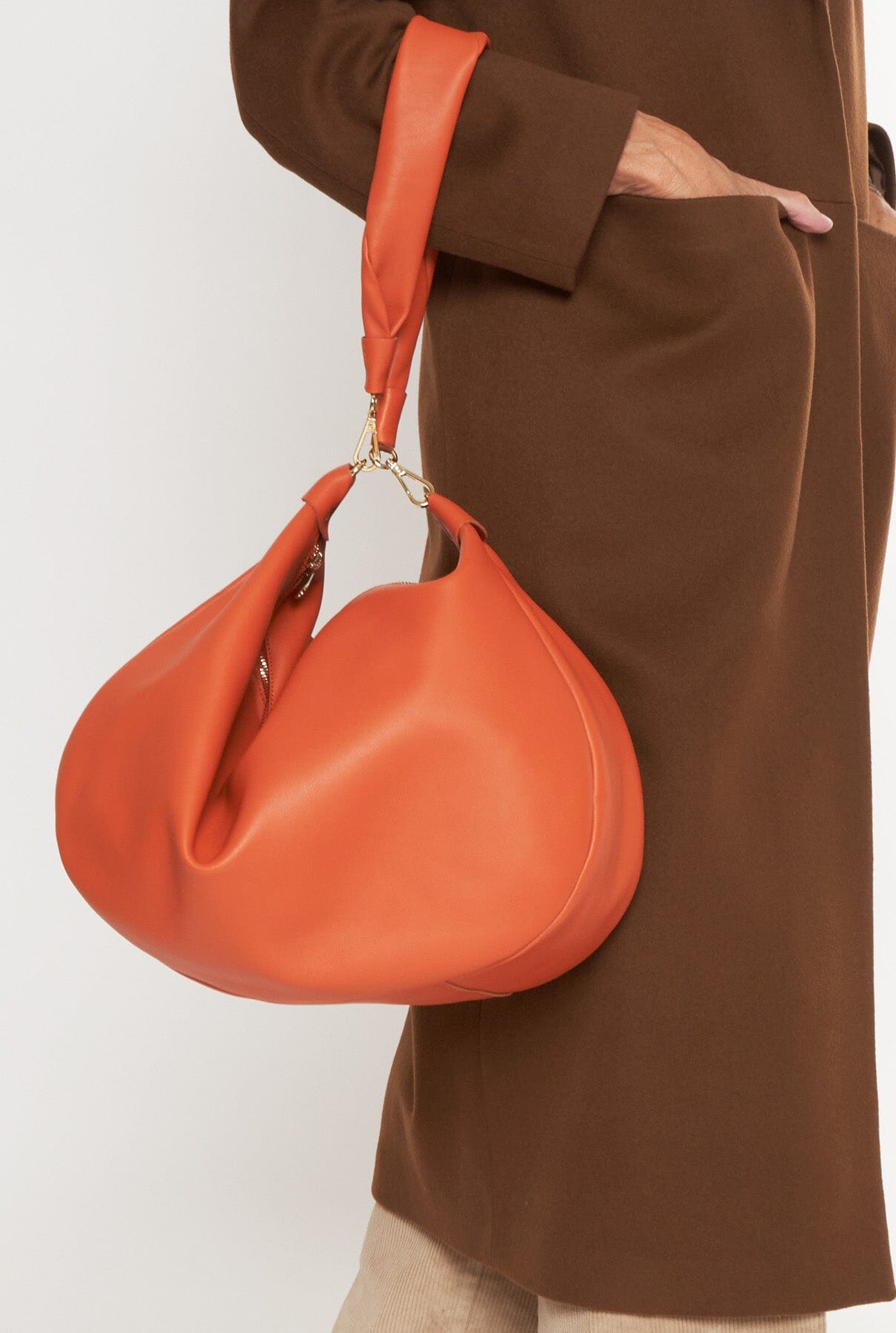 The Maxi Gondola Bag Calabaza Shoulder bags The Bag Lab 