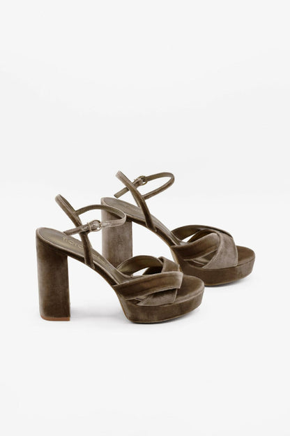 TITANIA TRUFA Heels Flordeasoka 