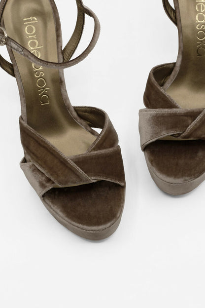 TITANIA TRUFA Heels Flordeasoka 