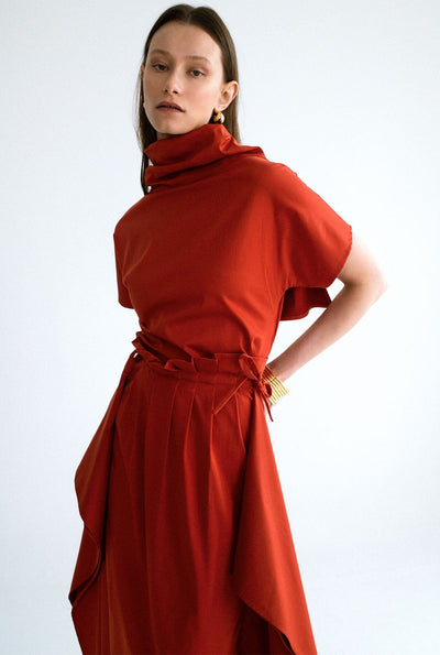 Top cuello y capa - rojo Dresses Miguel Marinero 