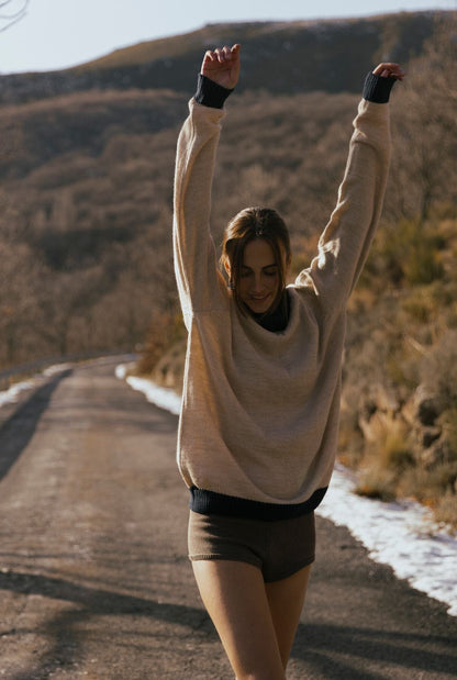 TURTLE NECK SWEATER: CAMEL & NAVY Sweaters The Villã Concept 