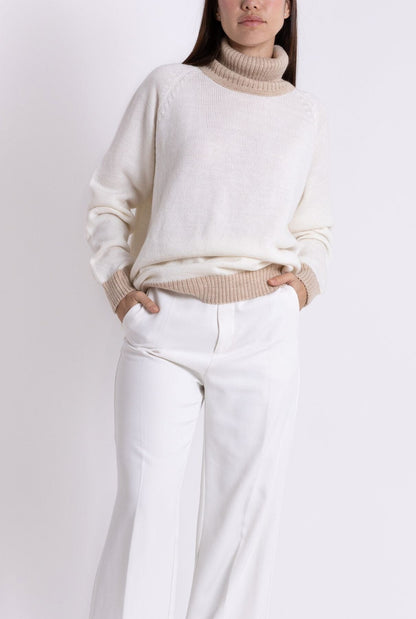 TURTLE NECK SWEATER: OFF WHITE & CAMEL Sweaters The Villã Concept 