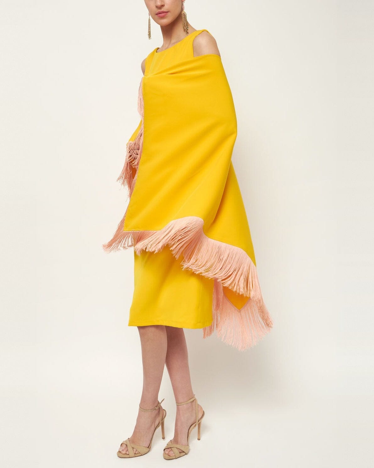 Vestido + Capa Sofía amarillo Dresses Duyos 
