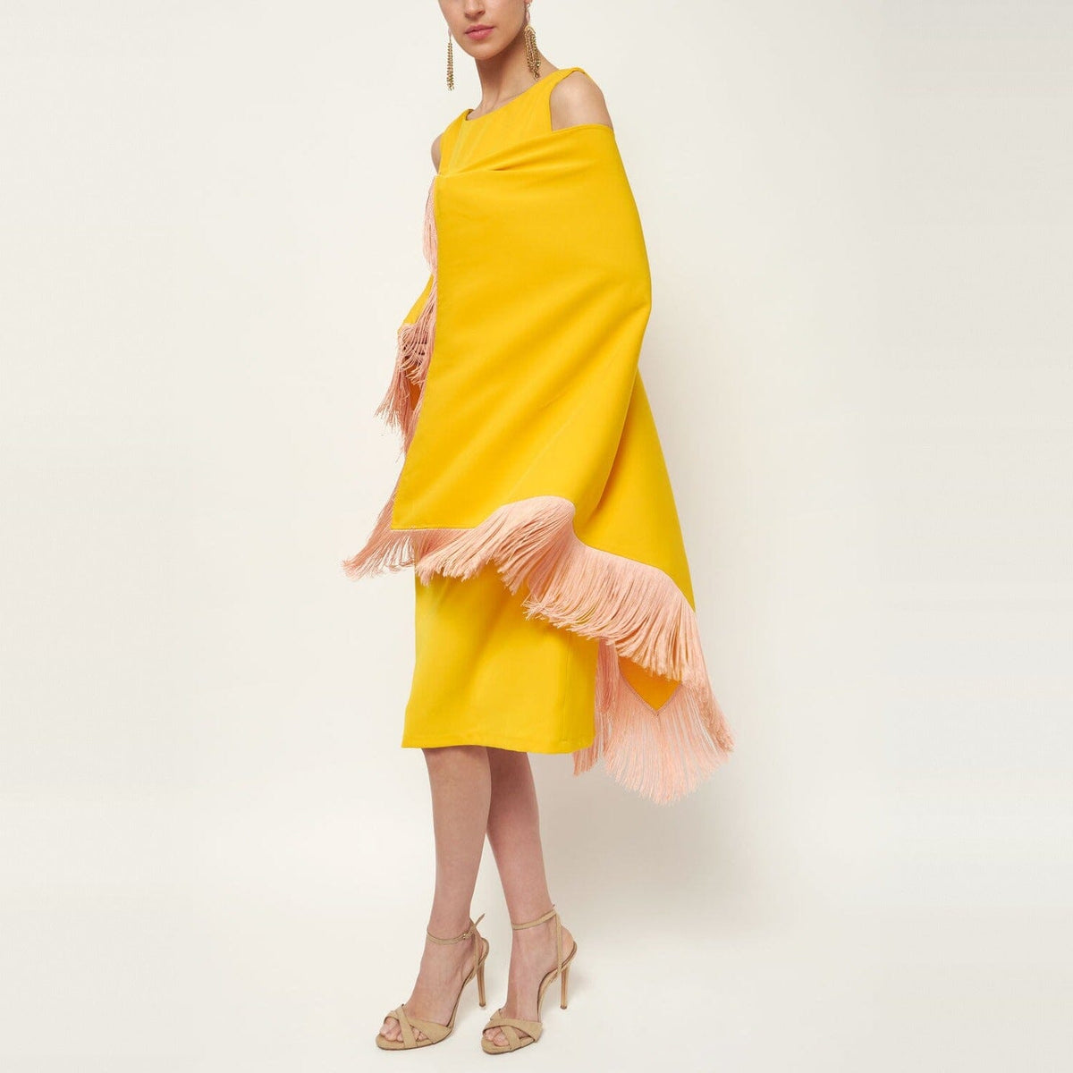 Vestido + Capa Sofía amarillo Dresses Duyos 
