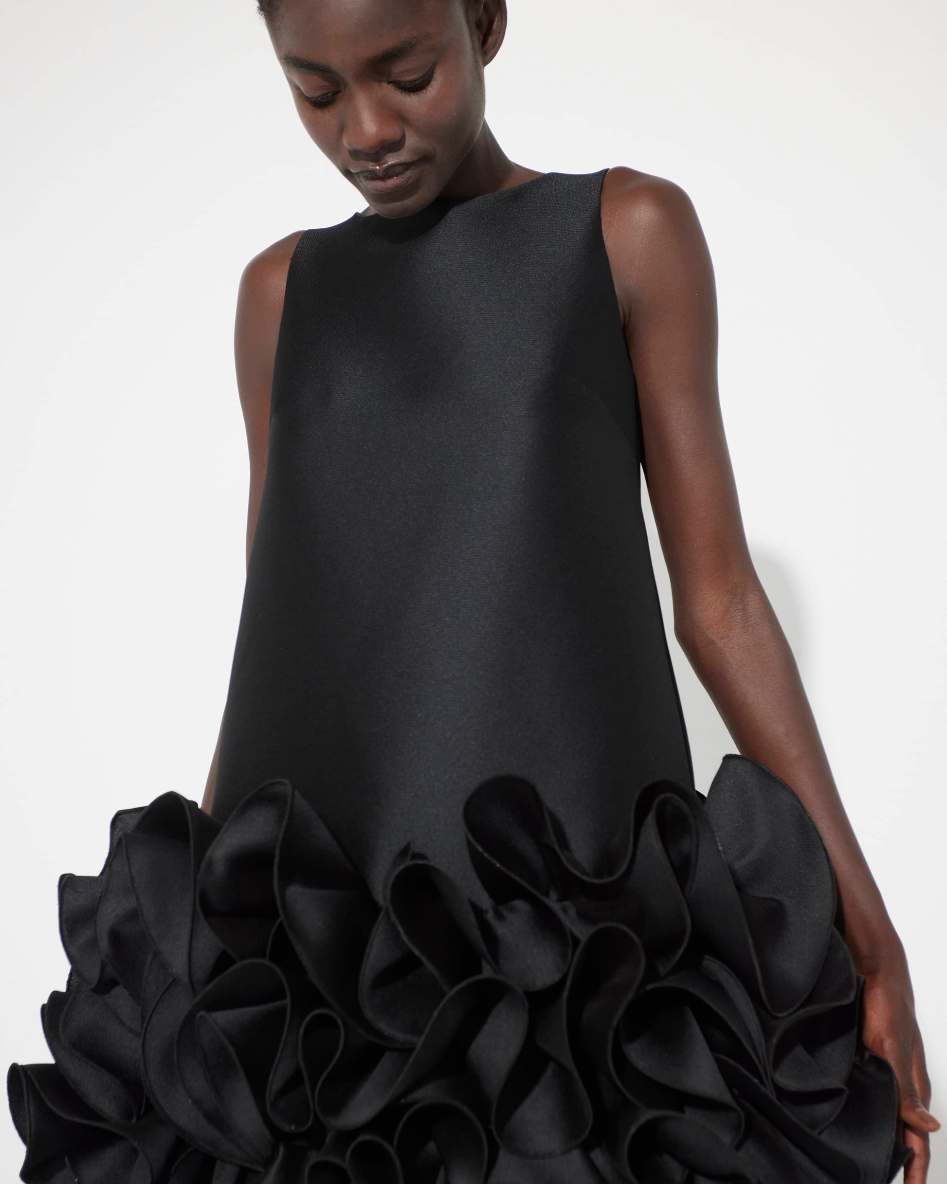 Vestido corto con volantes Dresses Tot-Hom 