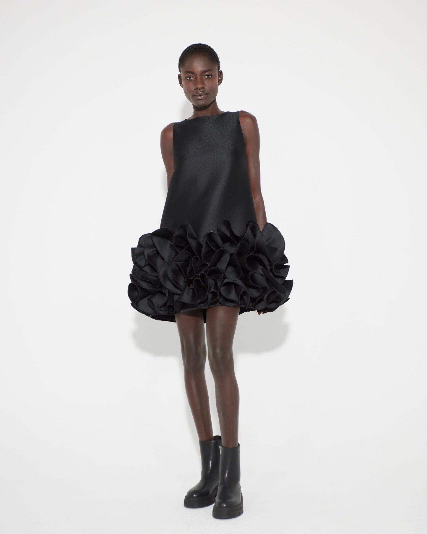 Vestido corto con volantes Dresses Tot-Hom 