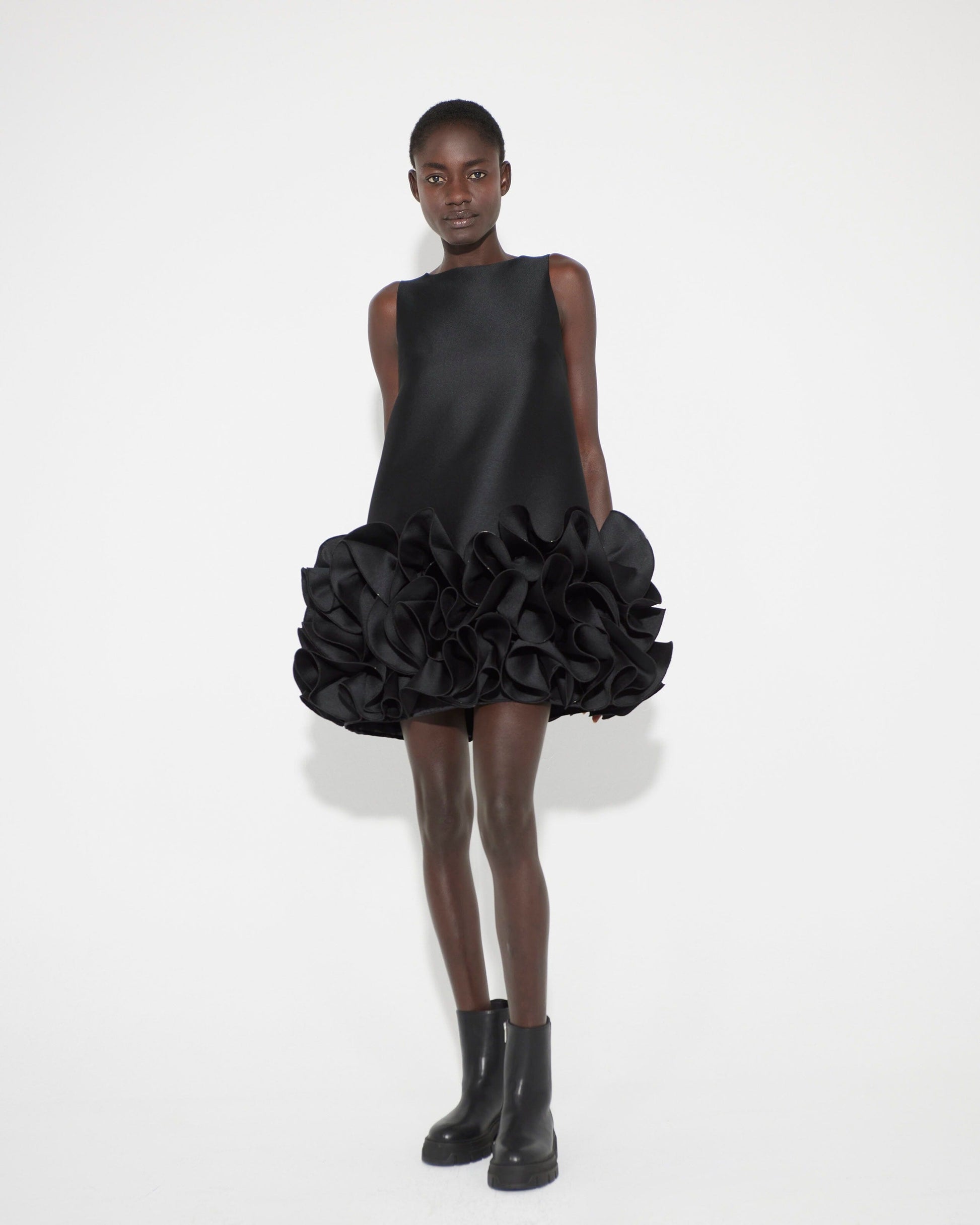 Vestido corto con volantes Dresses Tot-Hom 