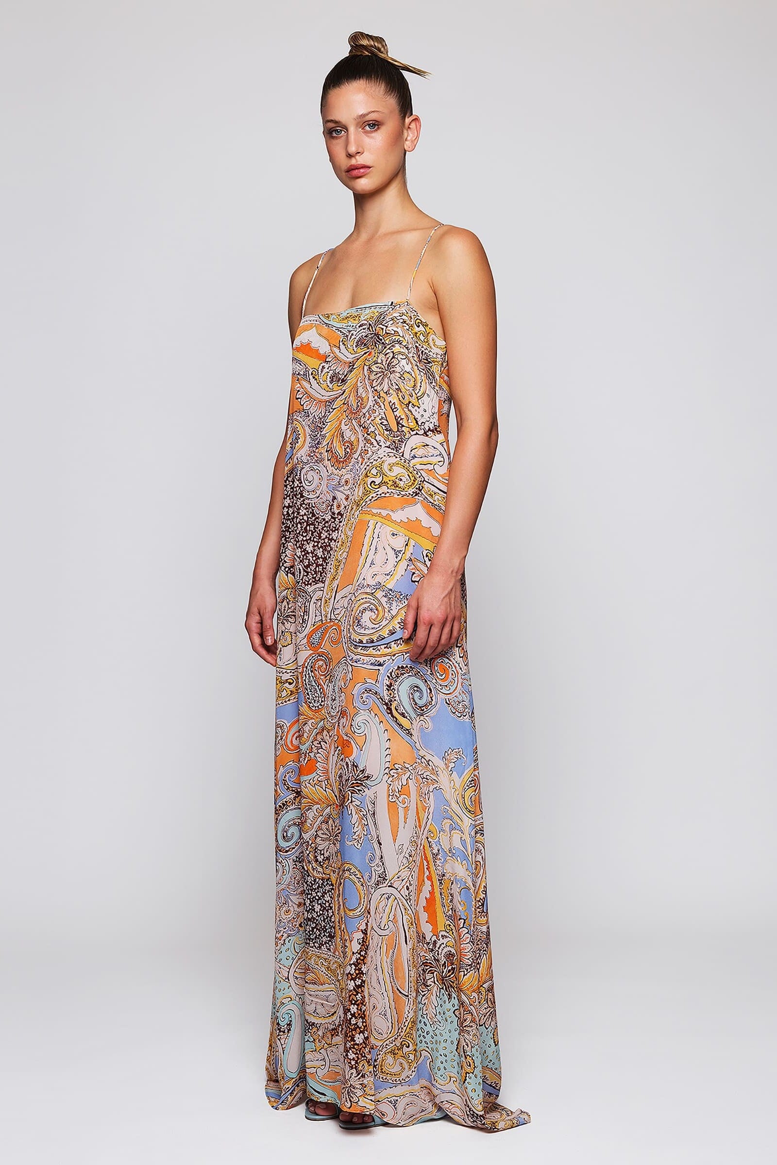 Vestido largo fluido estampado paisley. Dresses Mirto S / 36 