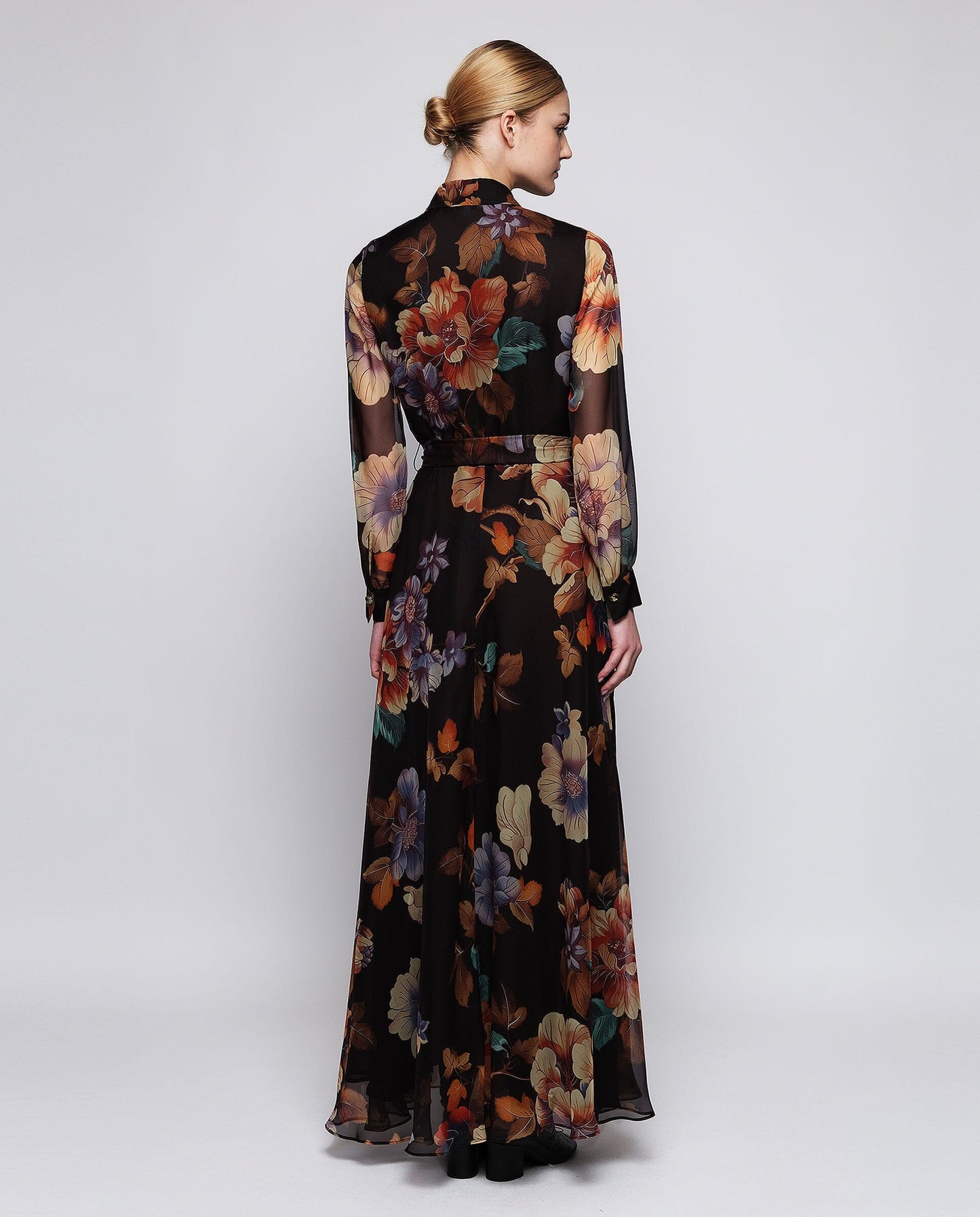 Vestido largo negro de gasa estampado floral MUJER / VESTIDOS / VESTIDOS Mirto 