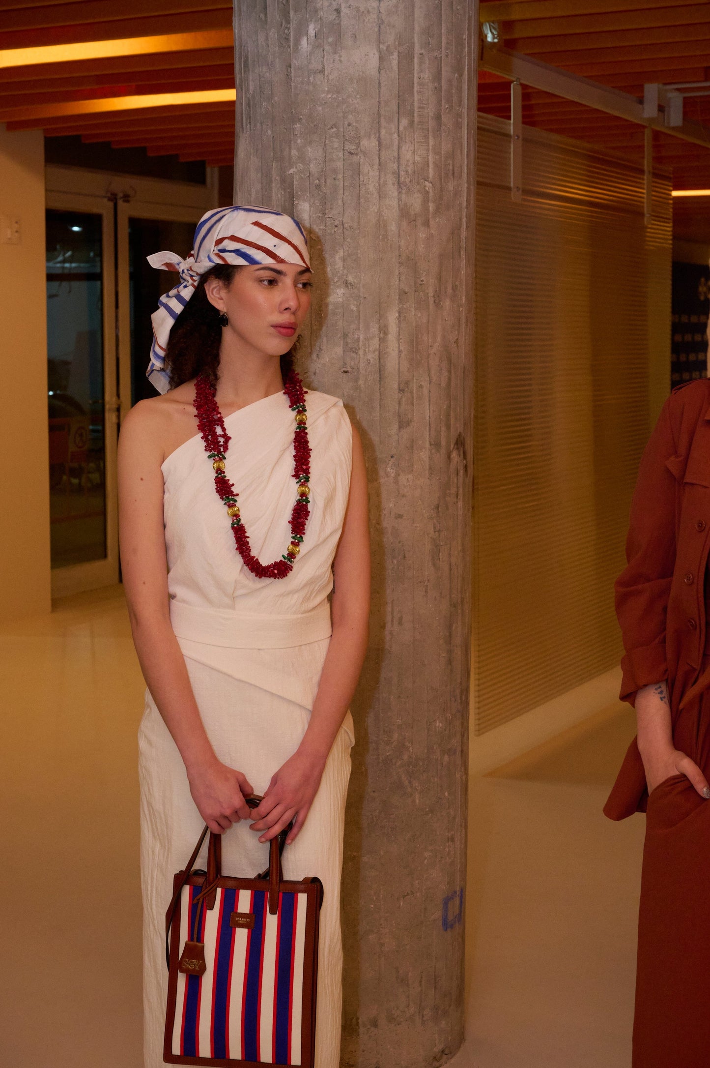 VESTIDO MARELLA CON UN HOMBRO BLANCO Dresses SOY FASCINANTE 