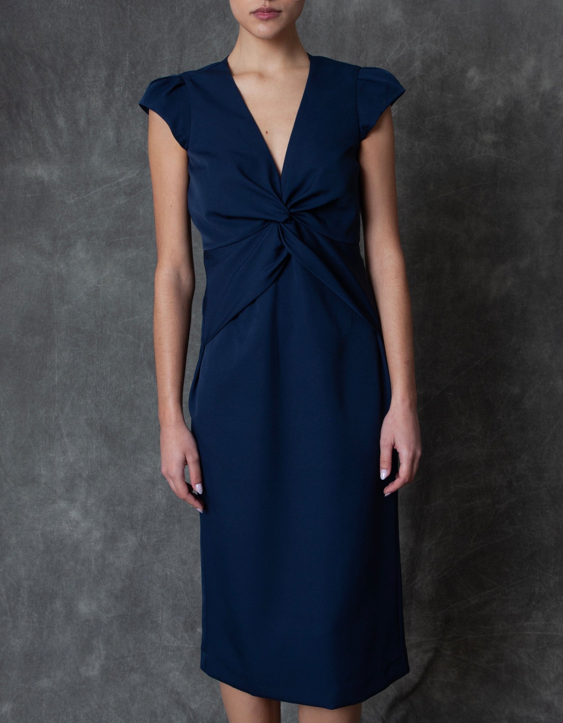 Vestido midi azul marino con drapeado central Dresses Roberto Torretta 