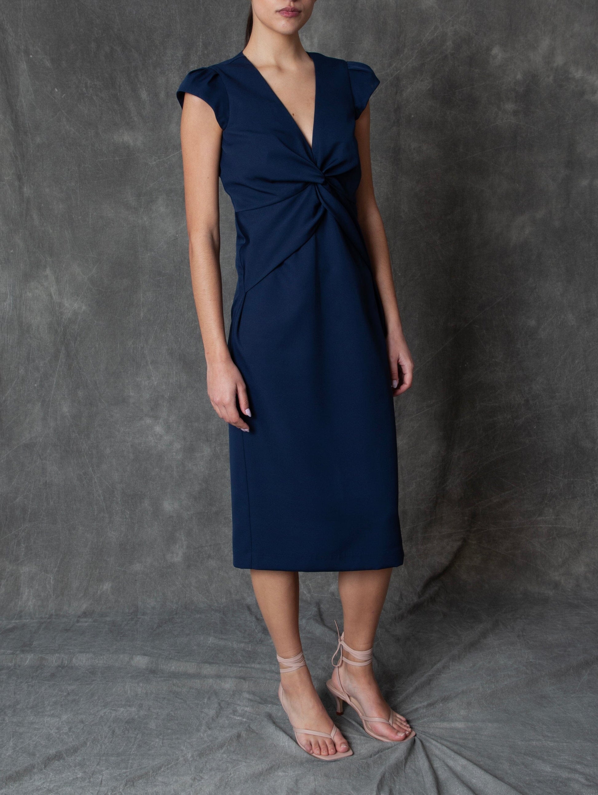 Vestido midi azul marino con drapeado central Dresses Roberto Torretta 