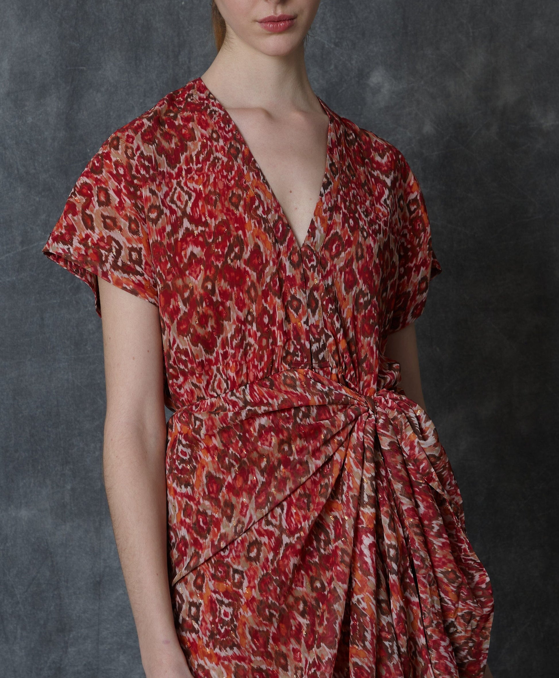 Vestido midi estampado en rojo con drapeado lateral Dresses Roberto Torretta 