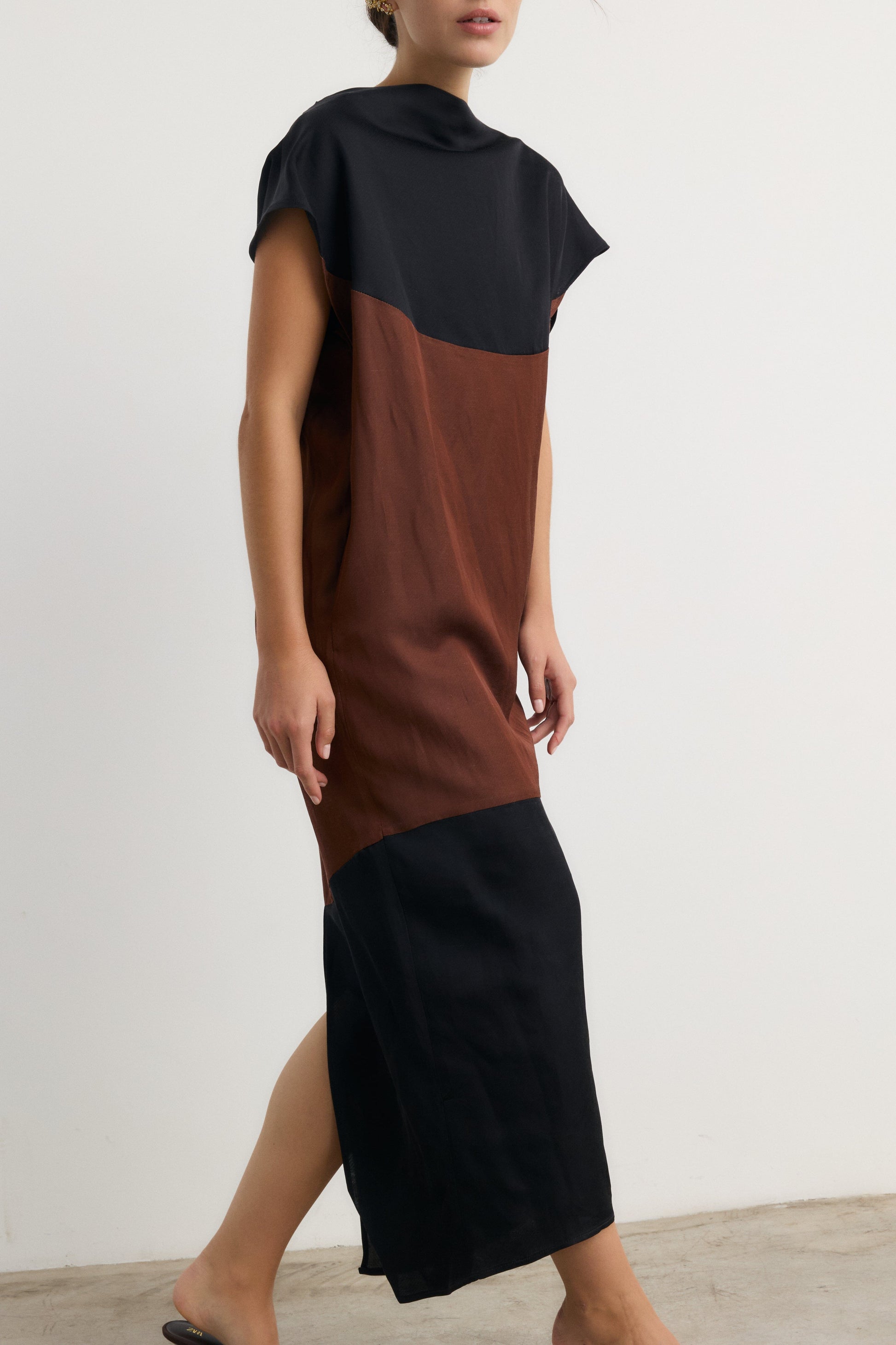 Vestido Nefertiti marrón-negro Dresses Galcon Studio 