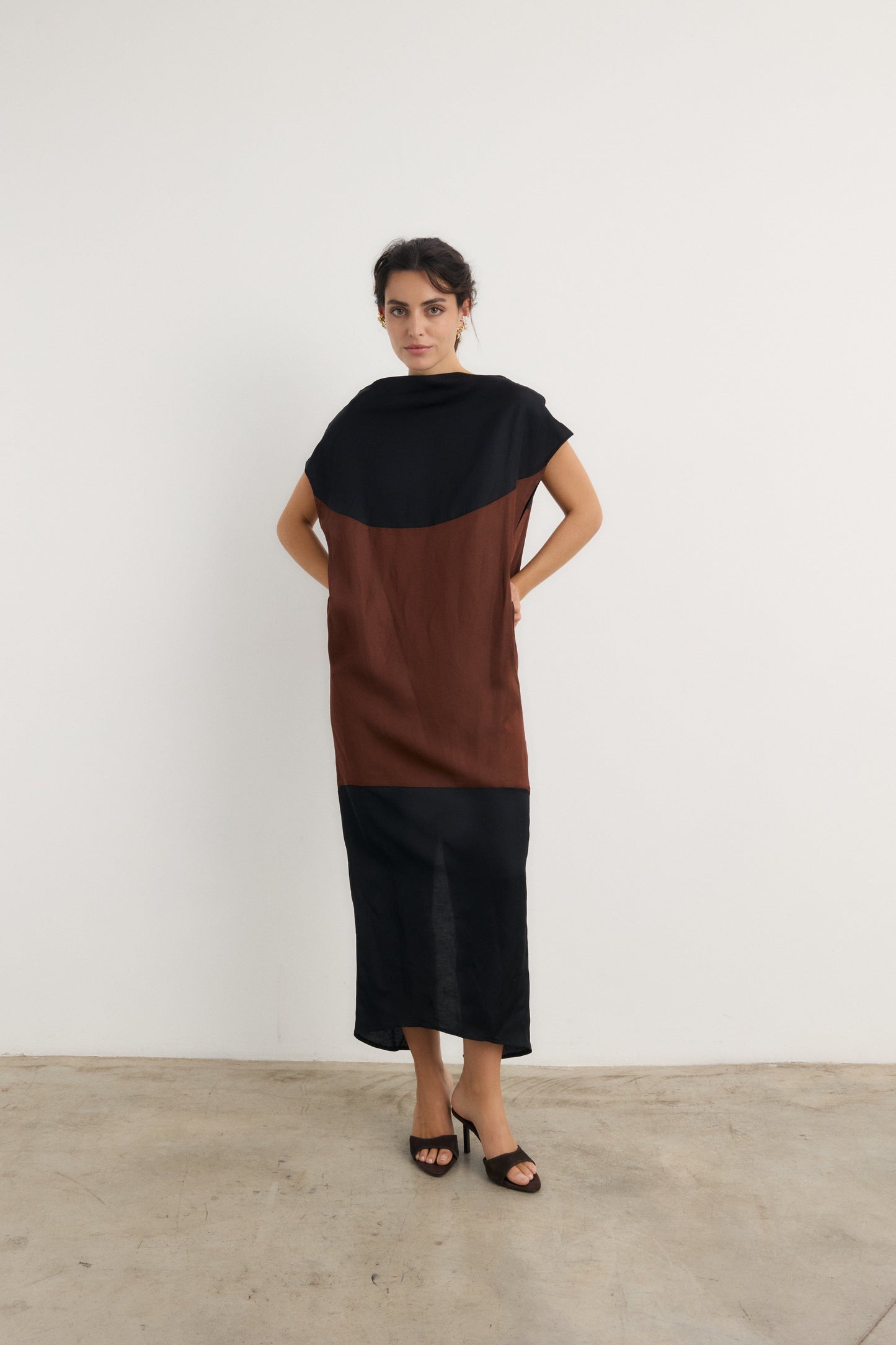 Vestido Nefertiti marrón-negro Dresses Galcon Studio 