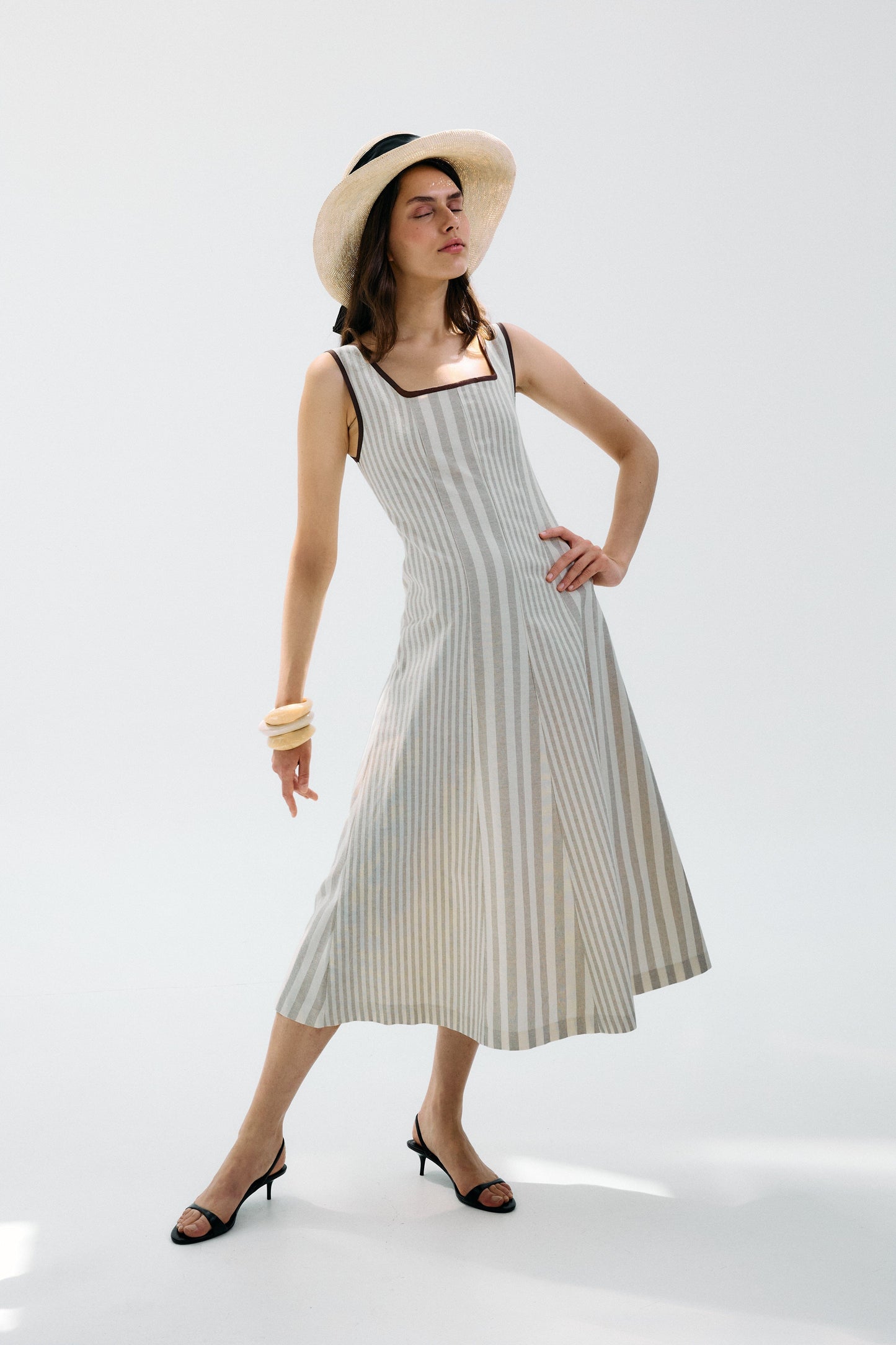 Vestido Piacere Multirrayas Beige Dresses IPA BRAND 