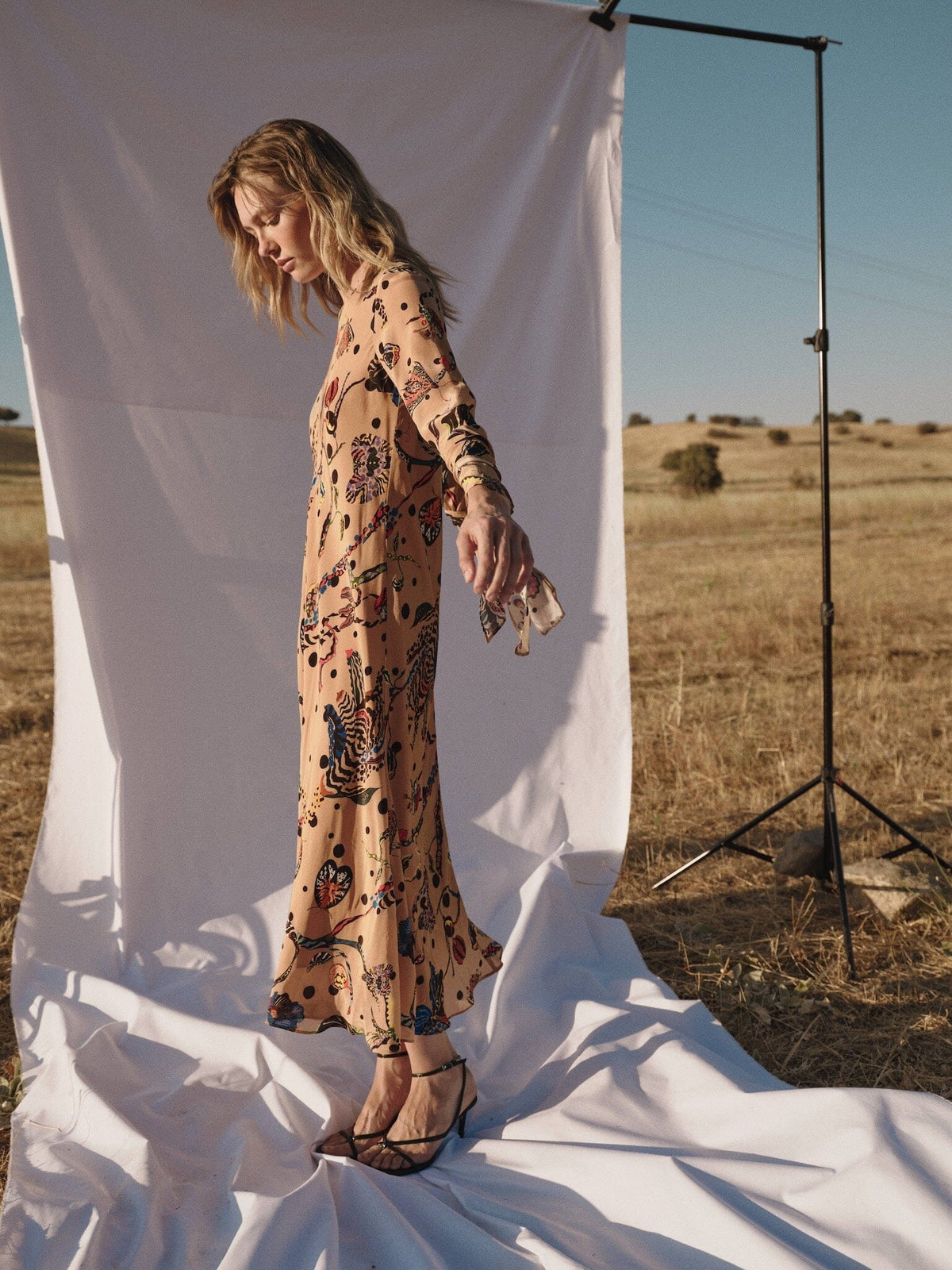 Vestido Sarah beige Dresses Galcon Studio 