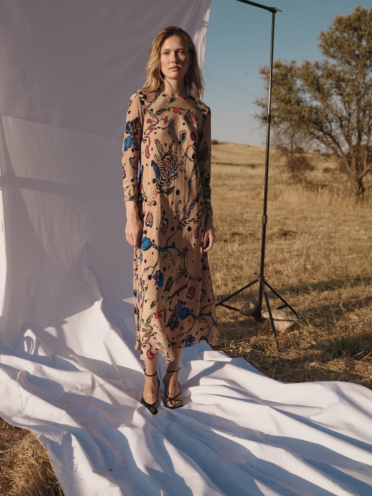 Vestido Sarah beige Dresses Galcon Studio 