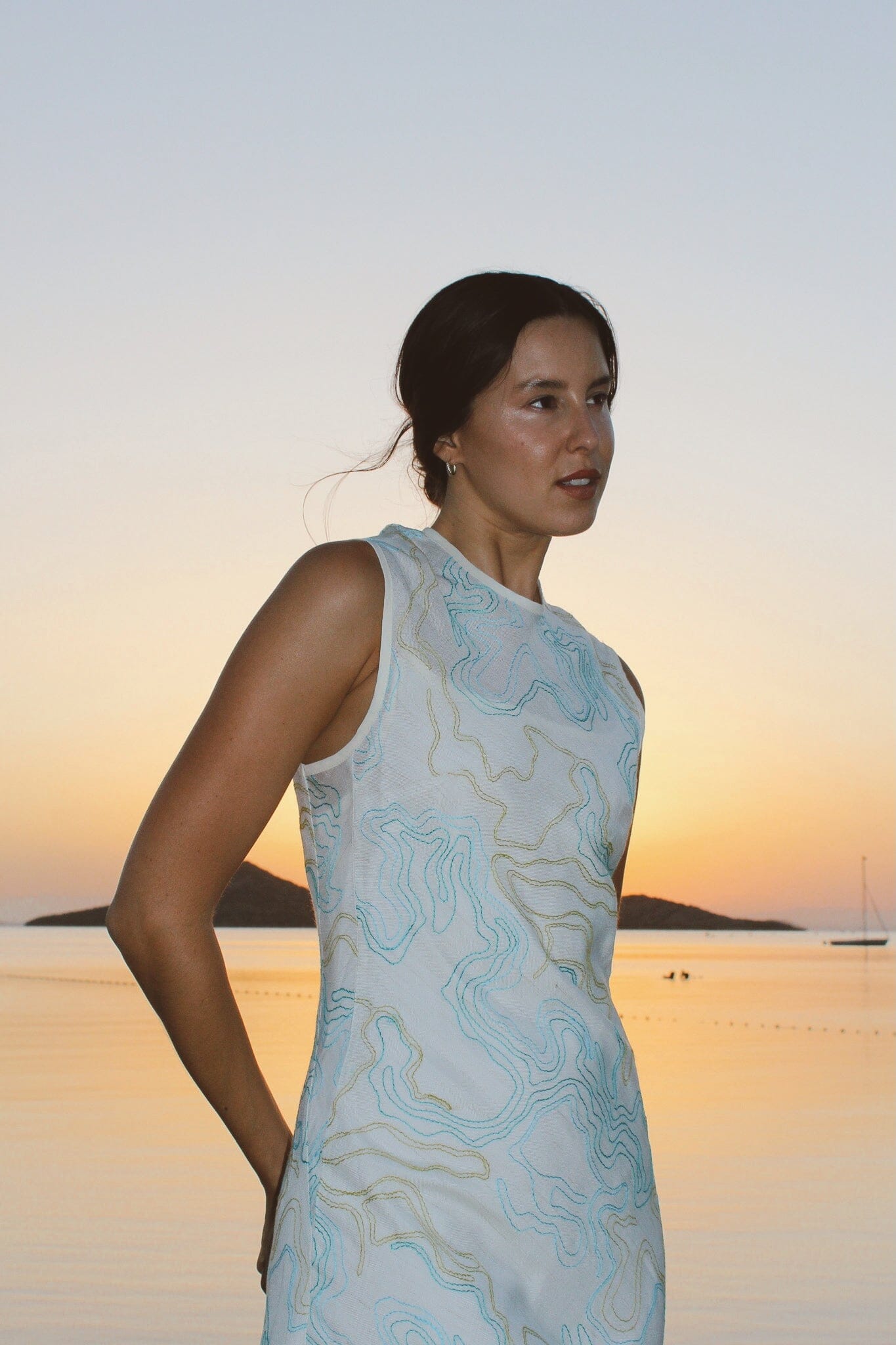 Vestido Sosiego Bordados Azules Dresses IPA BRAND 