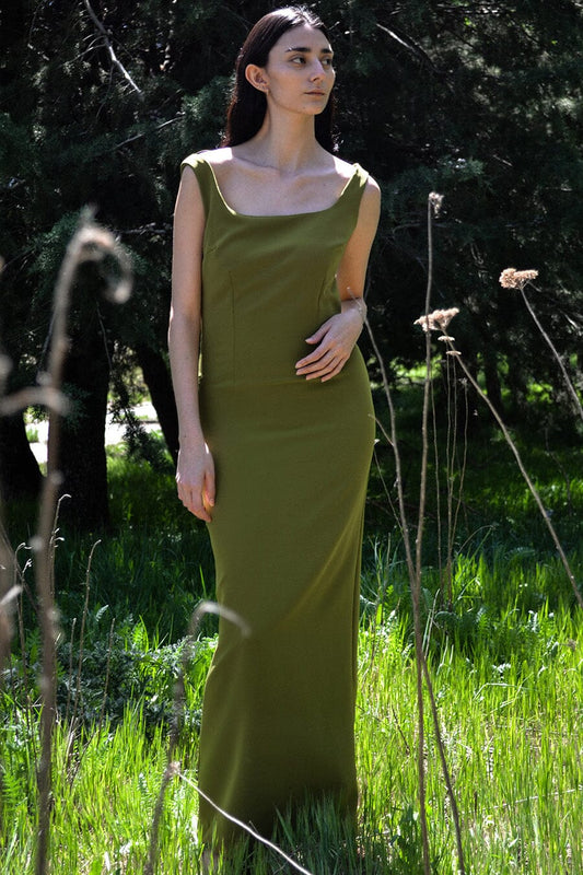 VESTIDO VERDE ESCOTE AMPLIO Dresses Luciana Estudio 