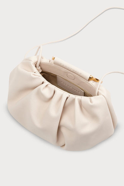 Victoria Cream Hand bags Carnevale Madrid 