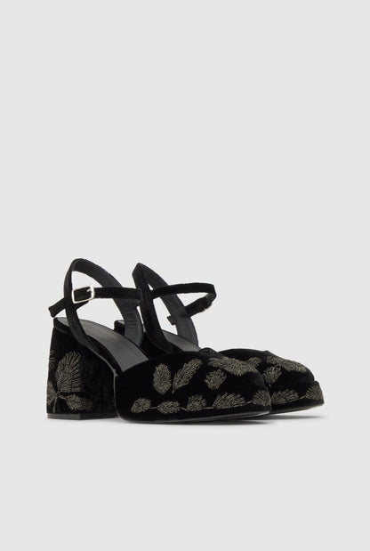 VIRGO/311 black Heels Castañer 