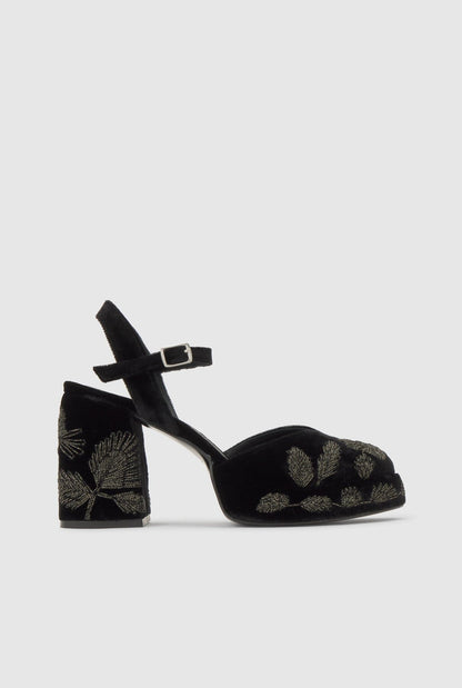 VIRGO/311 black Heels Castañer 